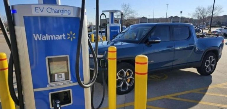 Does walmart have ev charging stations？